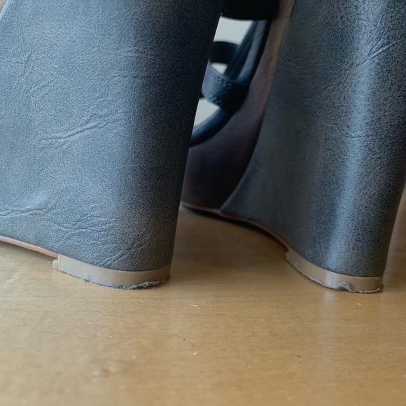 Grey ALDO buckled Wedges with Wood Platform - Picture 8 of 8